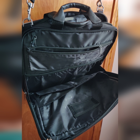 HP Laptop Bag - Picture 4 of 9